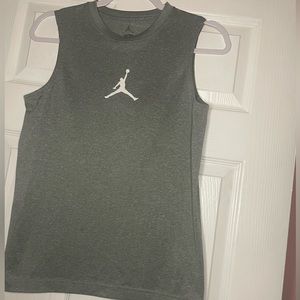 JORDAN TANK TOP SIZE LARGE BOYS